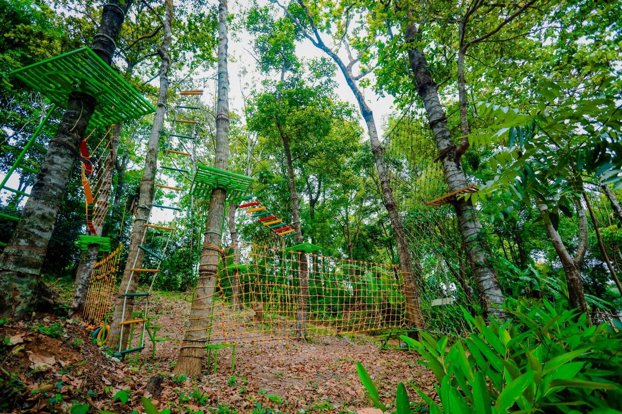 Mookanana Jungle Resort And Spa Hassan Extérieur photo